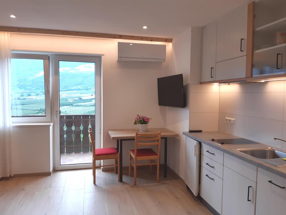 Haus Talblick "Wallbug" Ferienwohnung 1 Naturns Exterior foto